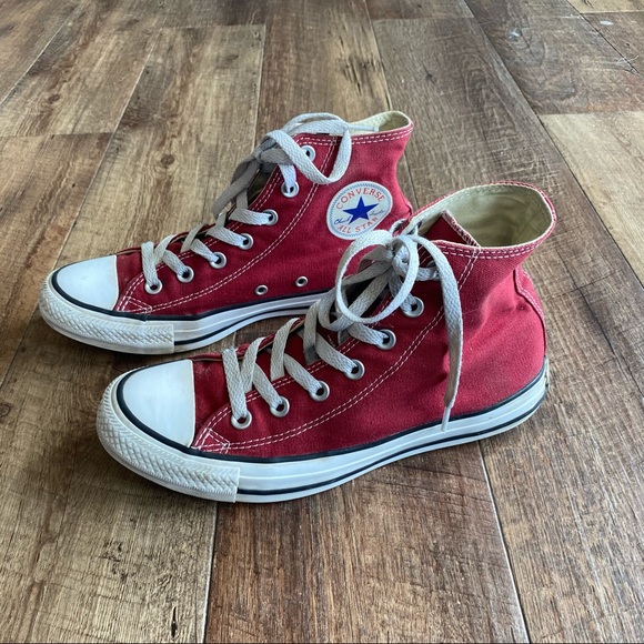 red converse 8